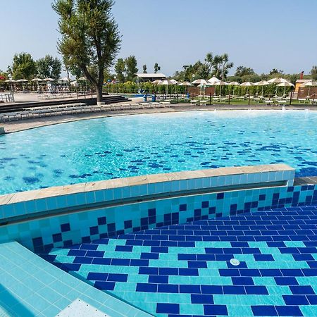 Club Del Sole Spina Family Collection Hotel Лидо ди Спина Екстериор снимка