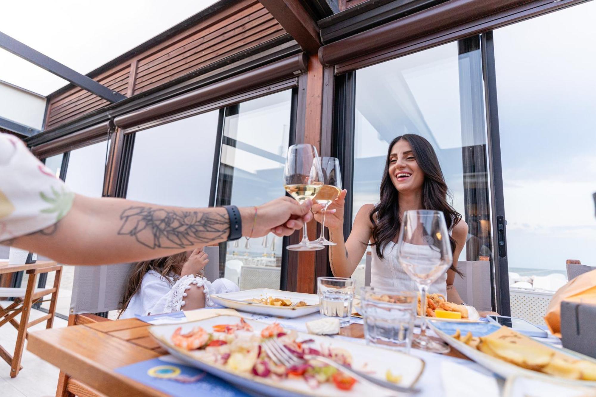 Club Del Sole Spina Family Collection Hotel Лидо ди Спина Екстериор снимка